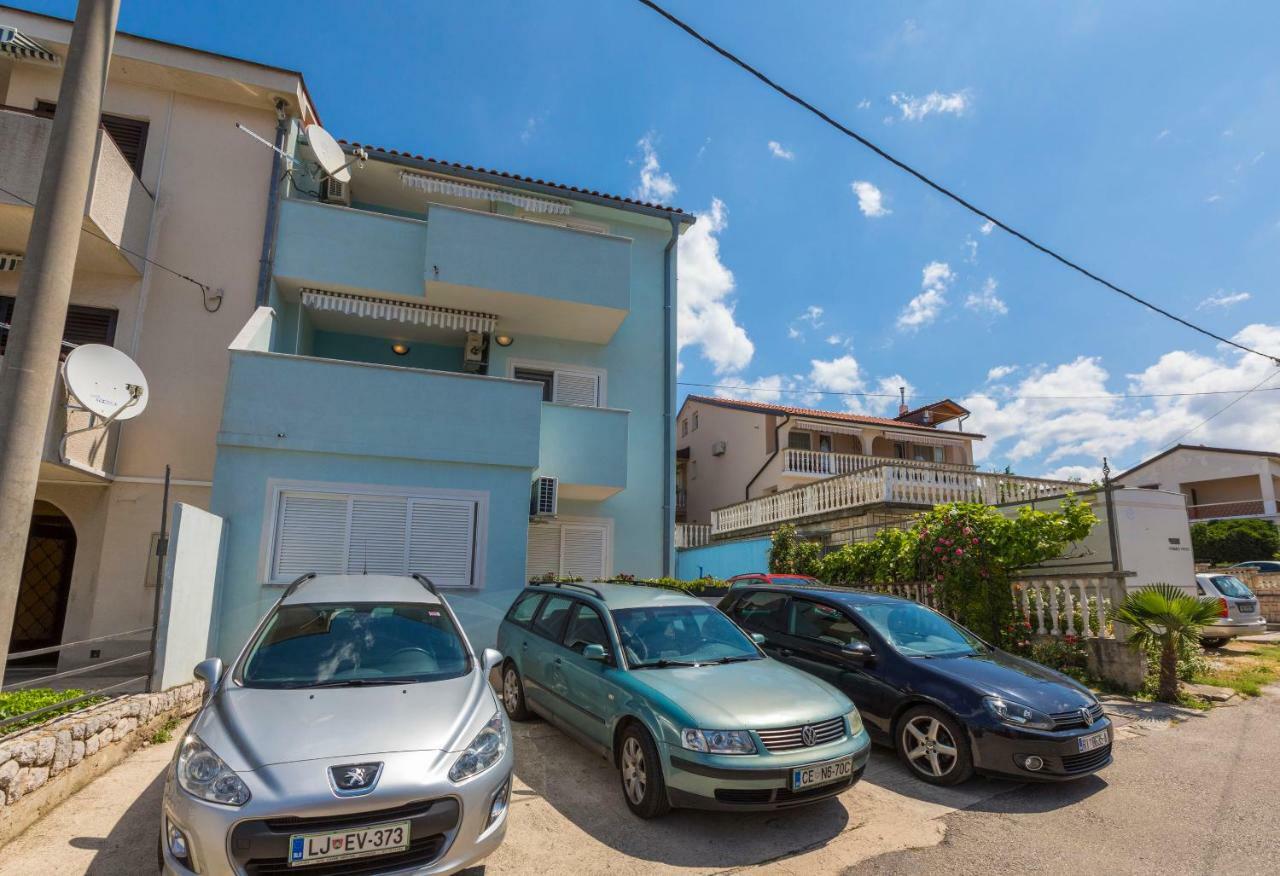 Apartments Frutis ヤドラニヴォ エクステリア 写真