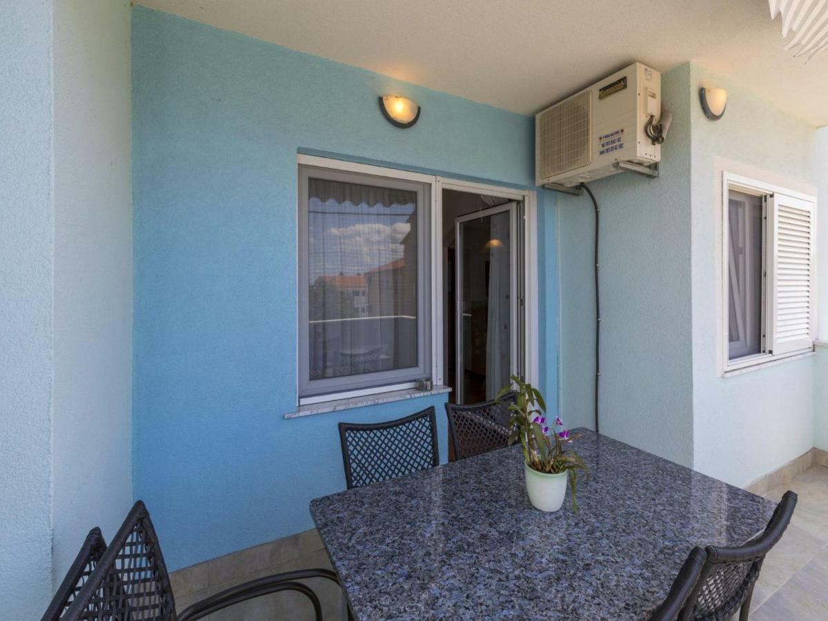 Apartments Frutis ヤドラニヴォ エクステリア 写真