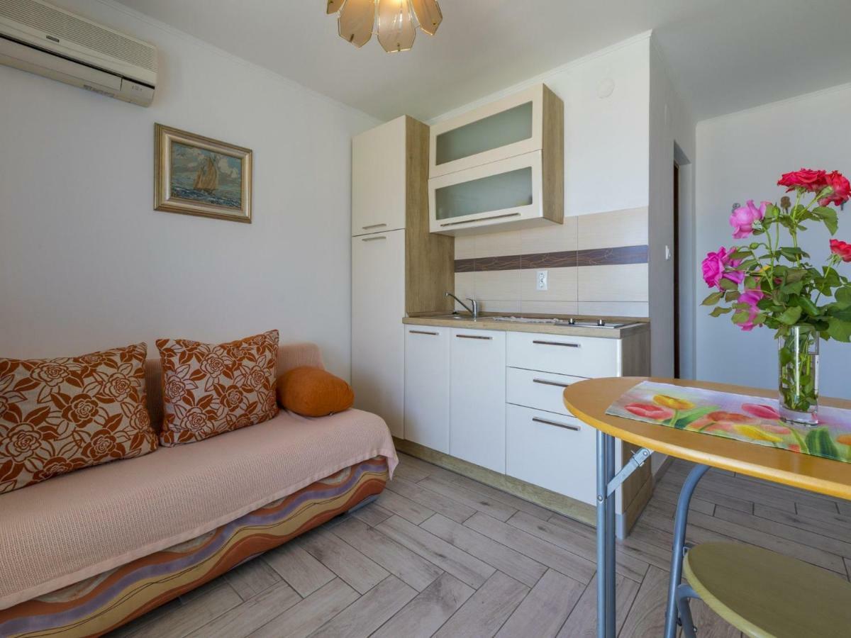 Apartments Frutis ヤドラニヴォ エクステリア 写真
